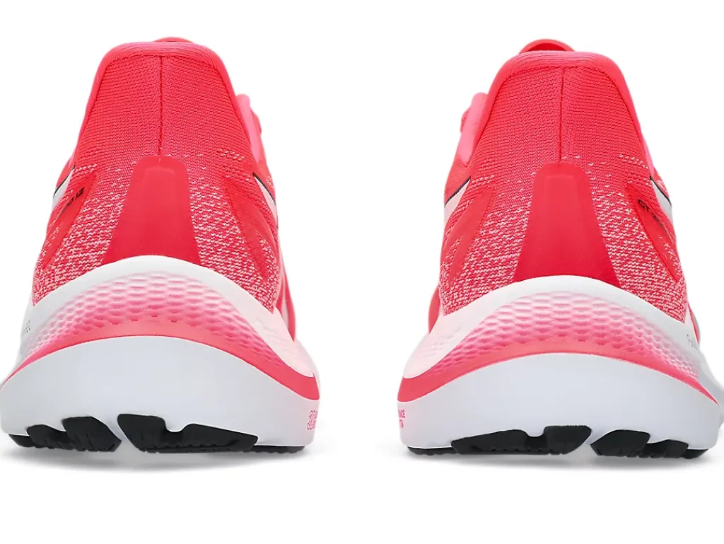 ASICS GT-2000 12-Women Track & Field|Neutral